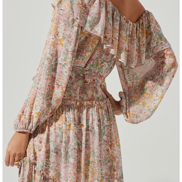 Astr Kaylani Dress size xs. - Picture 2 of 4